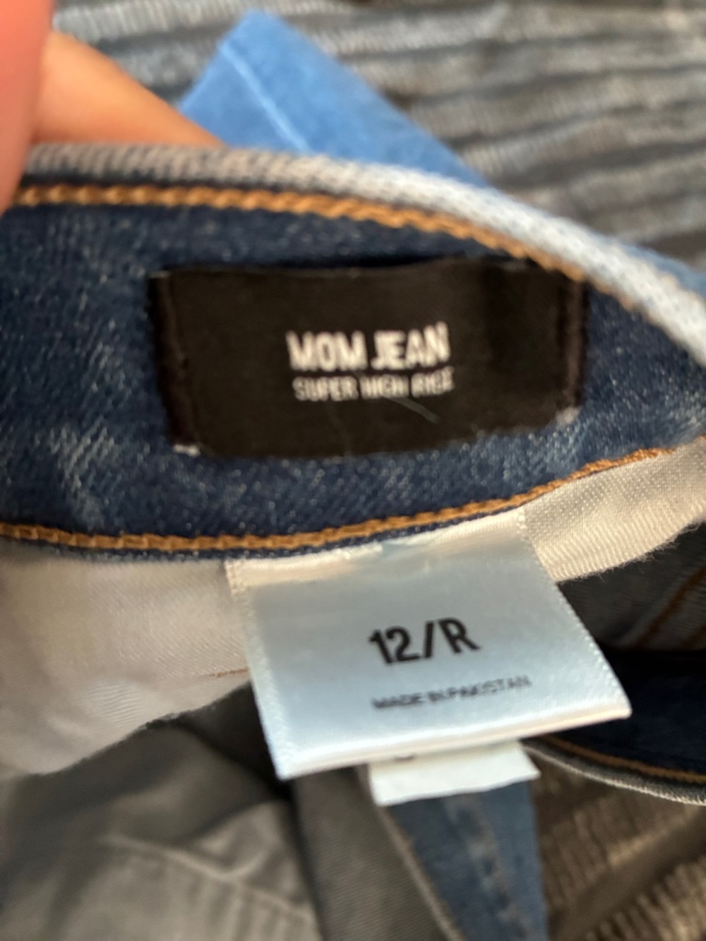 Express Mom Jean Super High Rise - Picture 6 of 9